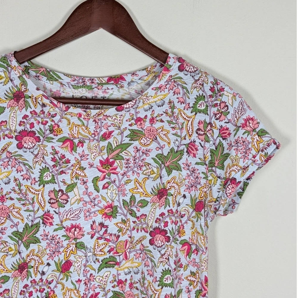 LOFT Vintage Soft Size Small Cotton T-Shirt Pink Green Blue Cottagecore Garden